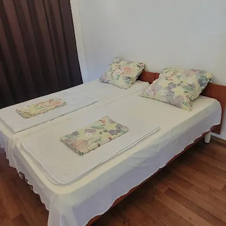 Leoneg 那沃达利